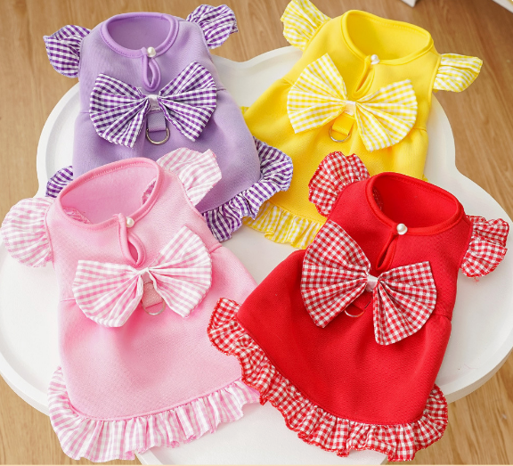 Best-selling spring-autumn pet dog and cat clothing - sweatshirts with fleece lining and with traction function