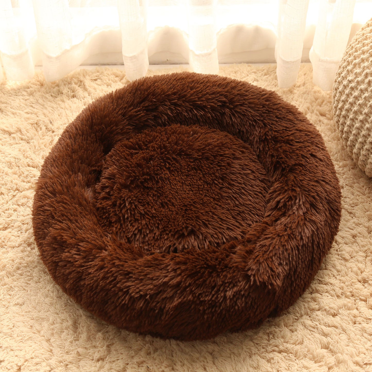 Winter round plush pet bed for small, medium and large-sized pets
