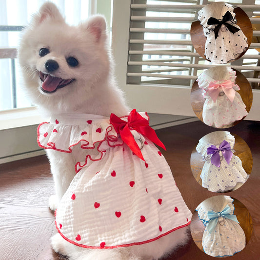 Spring and summer dresses are suitable for dogs and cats, providing them with cool and comfortable wear.
