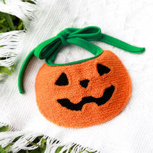 Dog and cat strap Saliva towel bib belly pocket Pumpkin Ghost Festival Christmas pet supplies clothing decoration supplies